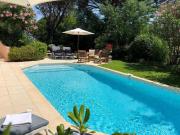 Holiday Home Charmante Villa mit Pool und Golfplatz by Interhome