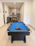 Ayaan Snooker Home 5 at Quintet Apartment with Private Parking