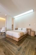 Luxury AL-Rehab Studio By Travel Lock