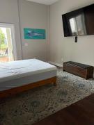 Walk to the park and beach private 1 bedroom