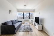 Modern Nomads Prime CBD 2BR Above Emporium Mall by Melb Central
