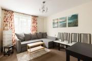 New! Inviting 1BR Flat by Richmond Park with Parking