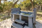 Lake View Modern Farmhouse Hot Tub 2 Suites