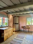 Heritage-listed country cottages