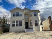 25 - Luxury 4 BR, 2 and half Baths, in Upper Level of the house, and nonsmoking