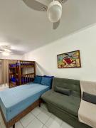 Kitnet 100m do mar, 5 hóspedes, Wi-Fi, Portaria 24 horas,