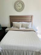 Elegant Bachelor Apartment in Hazel Park