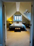 Hill House - Stylish 5 Bed Country House