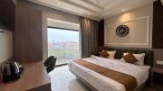 Hotel Vivaan - Walk to Banke Bihari Temple