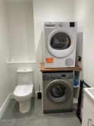 1 bedroom city centre apartment with free parking