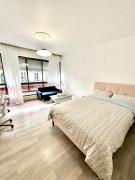 Le Berri Chic Studio-Steps from Champs-Élysées