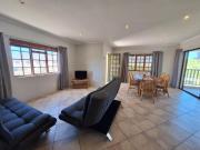 High Tide Coastal Apartment - Settler Sands