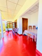 GREENISH INN (ROOMS)