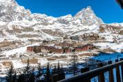 HelloCHALET The Ski Lovers - Ski-in Ski-out with Matterhorn View