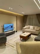 El-Dokki Modern Apartment