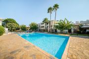 Top Paralimni