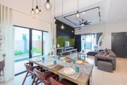 32 cozy stay Projector, Karaoke , BBQ, 7 carpark, 4 bedroom
