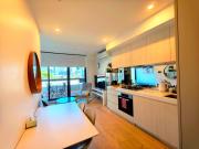 310 - Modern Loft 2 Bedroom Apartment with Big Balcony Swimming Pool Gym Parking