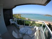 Excelente apartamento de frente para Praia de Peracanga