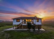 King Bed Private BBQ Grill Bunk Room Tropical Vibes