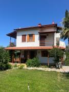 Mandalina Kapı Evleri