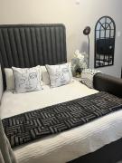 B-Hive at Devland Room 3