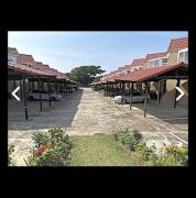 Top Uvongo Beach