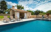 Villa Kurili No14 near Rovinj for 7 persons with 34 m2 private pool & jacuzzi