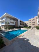 Appartement Vue Piscine à Deux Pas de la Plage