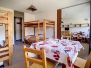 Appartement lumineux · Skis aux pieds · Terrasse & Casier à skis - FR-1-344-1290