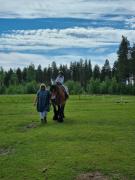 Tvåvåningshus i lantlig miljö