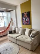 Bahia Boemia Vibe - Steps from Porto da Barra beach