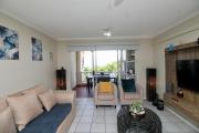 Top Uvongo Beach