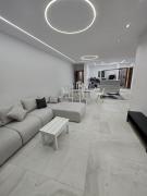 Zahrat One Katameya شقة لكم بالكامل ثلاث غرف و جنينة و مطبخ واثنان حمام كمبوند وان قطامية معمار المرشدي