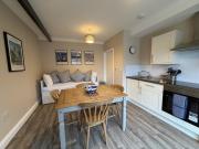 Well-Connected One Bedroom Self-Contained Rural Retreat