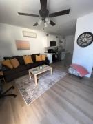 Secluded, Quiet, Cozy, & Modern