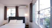 Hoppers Place Donmuang Hostel