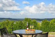 New Luxe Villa - Coastal Views - 30 min to Noosa
