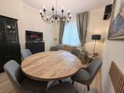 New top center cozy 3 bedroom apartment