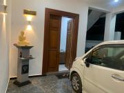 Parrot Villa