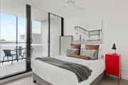 Top Oakleigh
