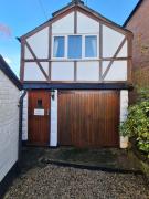 The Garret 1 Bed Apartment-Free Parking-Balcony