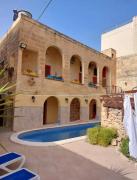 Dotties Retreat Qala