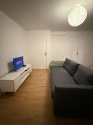 Train station 10 min close to Paris and Disney University