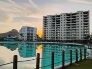Apartment with lagoon view mas amenities