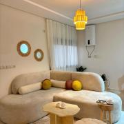 Warm & Stylish Boho Condo - 6 km to Old Medina