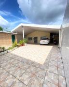 Casa compartilhada com Quarto e Suite no Parque 10