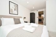 Modern 1 Bed Flat in Central Manchester w Balcony
