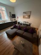 City Centre 4 Bedroom Apartment with Terrace Sleeps 10 by StaySavvy Accommodation