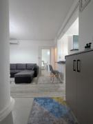 Evros Stay - Modern 2 Bedroom Ground Floor Suite